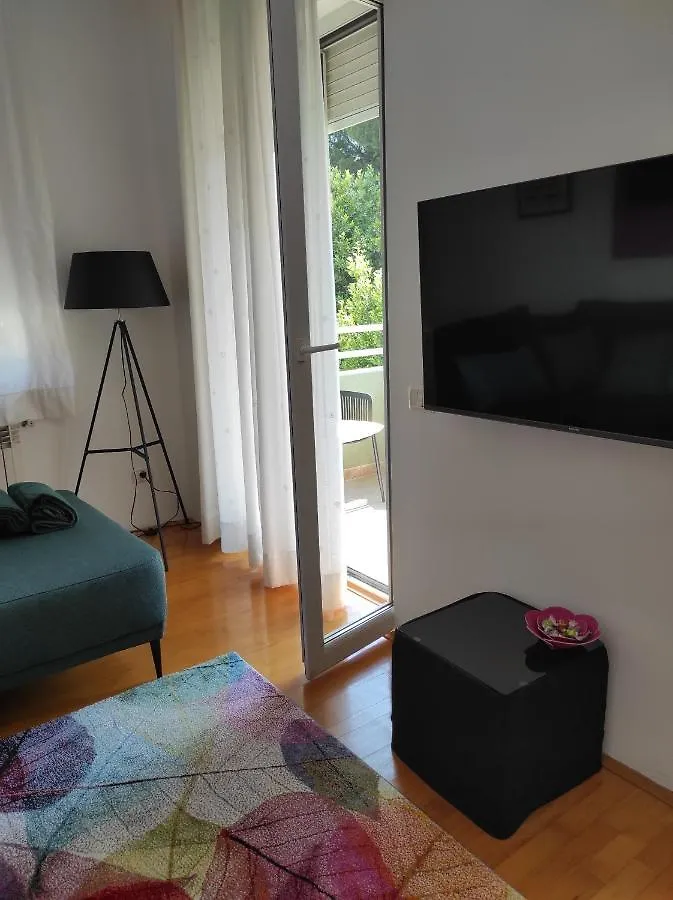 Apartment Valkane Pula 0*,  Croatia